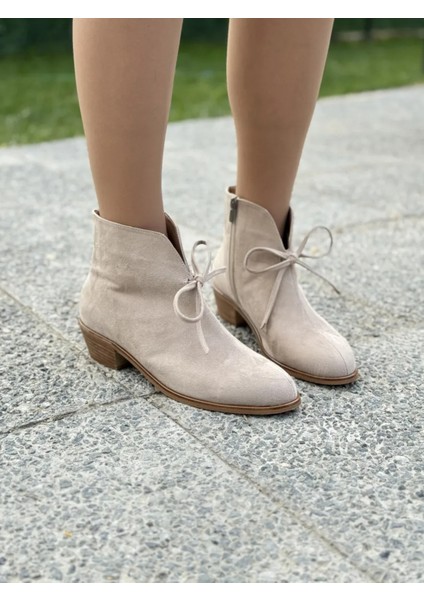 Lironna Süet Bağcık Detaylı Büyük Numara Kadın Bot Konforlu ve Modern