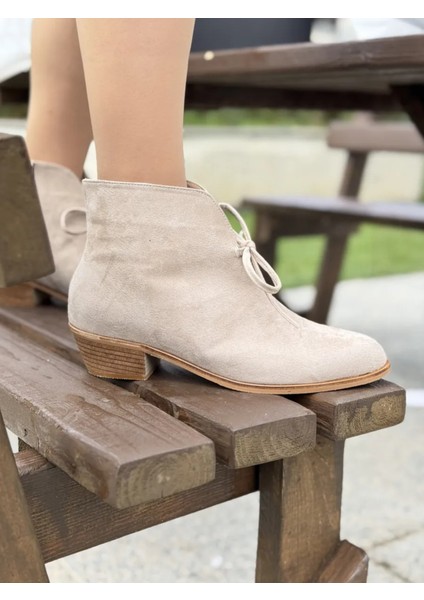 Lironna Süet Bağcık Detaylı Büyük Numara Kadın Bot Konforlu ve Modern fırsatları