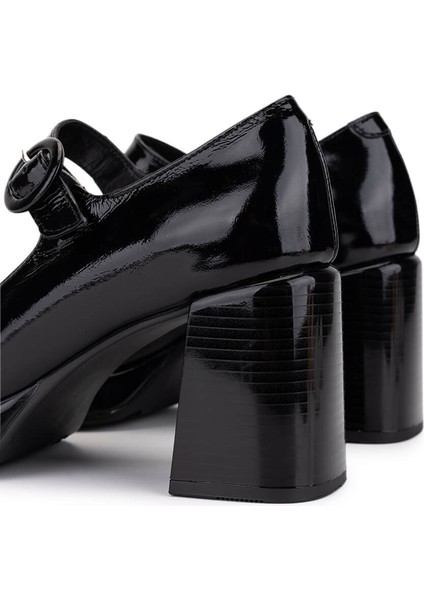 Kadın Hakiki Deri Siyah Rugan Topuklu Ayakkabı 1078 25064 Bn Ayk SK25-26 Sıyah Krsk Rgn fiyatları