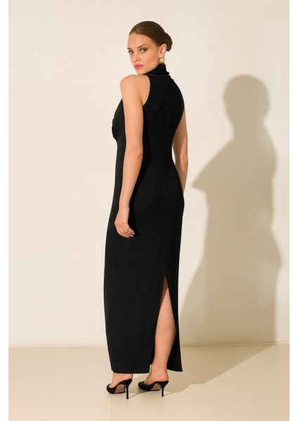 Siyah Yaka Detaylı Kolsuz Tam Kalıp Rahat Kesim Elbise indirimleri