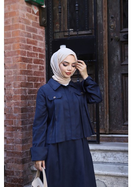 Cepli Detaylı Süet Etekli Takım fırsatları