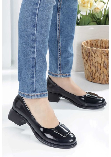 Kadın Topuklu Desenli Kare Tokalı Babet indirimleri