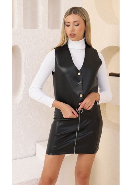 Düğme Detaylı Suni Deri Yelek