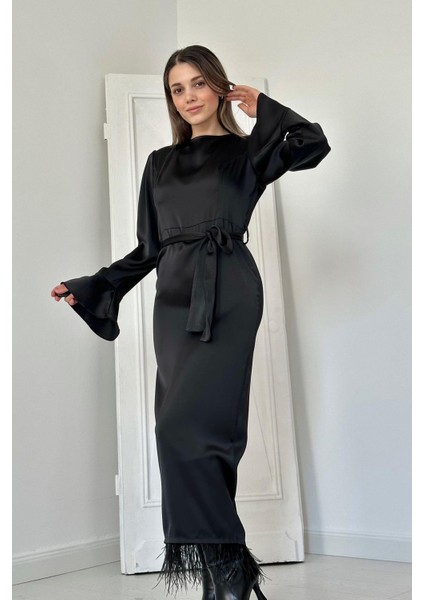 Zarif Siyah Fit & Düz Tüy Detaylı Elbise