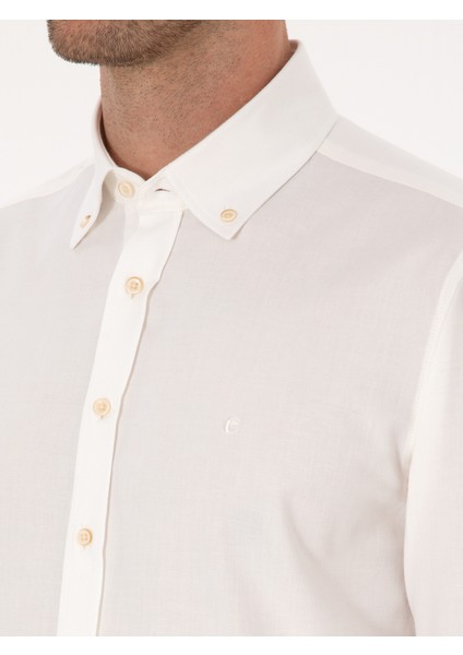 Erkek Beyaz Slim Fit %100 Pamuk Yakası Düğmeli Flanel Gömlek 50313122-VR013