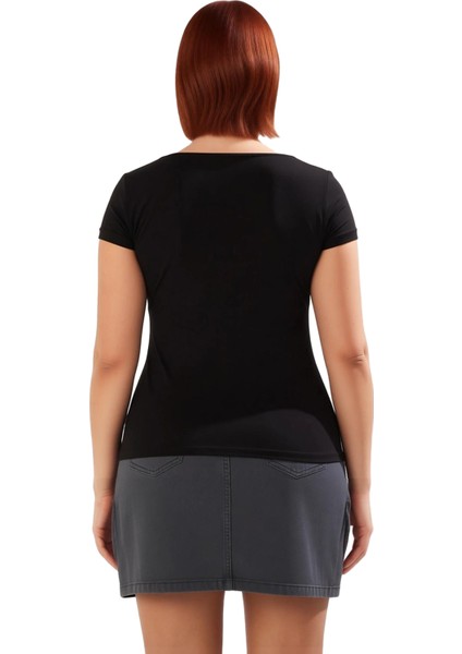 Kadın Fitted Kalp Yaka Bluz Günlük Şıklık ve Konforu Birleştiren Üst Giyim Kaliteli Şık Rahat fiyatları