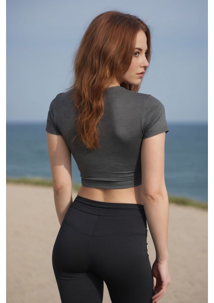 The Legend Baskılı Antrasit Crop Top fiyatları