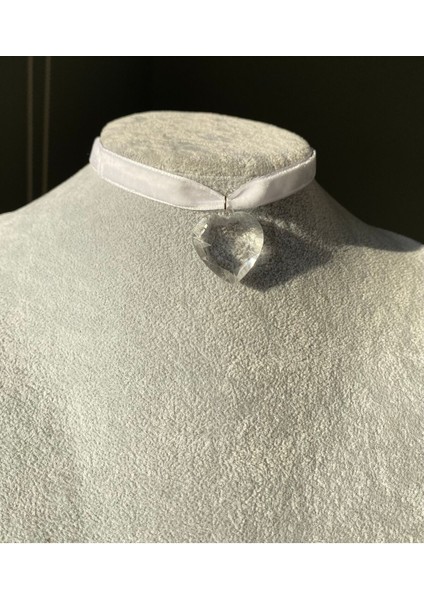 Şeffaf Büyük Kalpli Kadife Choker Kolye fırsatları