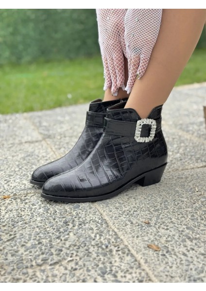 Marseil Kroko Desenli Kadın Deri Bot Taş Tokalı Şık Büyük Numara fiyatları