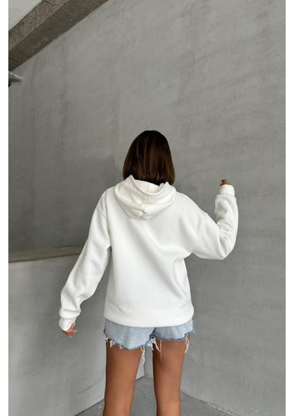 Welness Beyaz Sweatshirt fırsatları