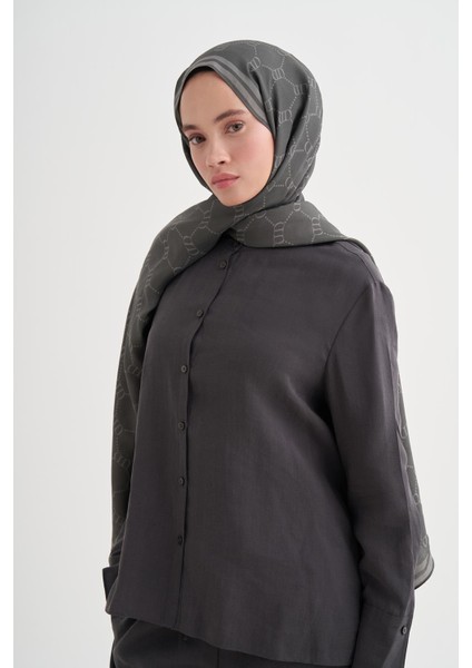 Grace Monogram Floş Şal Koyu Gri fırsatları