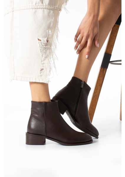 Danica Kahve Renkli Bilek Üstü Kısa Kalın Topuklu Bot fiyatları