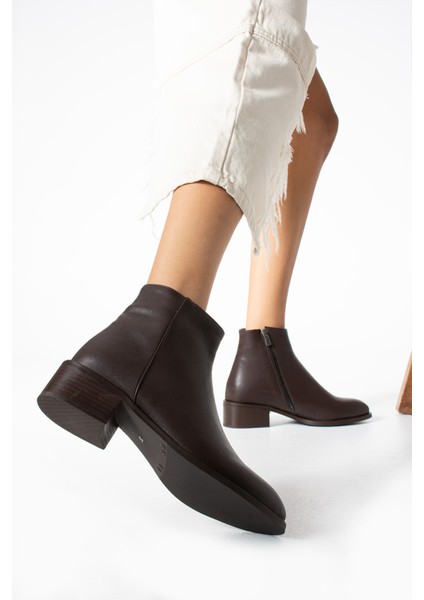 Danica Kahve Renkli Bilek Üstü Kısa Kalın Topuklu Bot modelleri