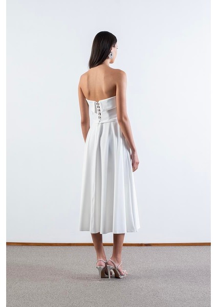 Peltz Straplez Yaka Kloş Taş Işleme Detaylı Kısa Abiye Elbise Ekru fırsatları