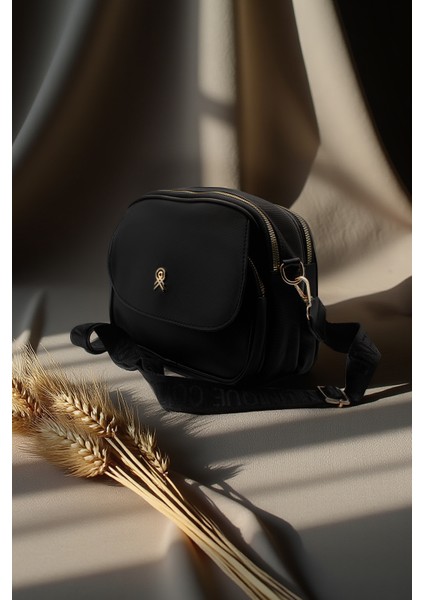 Astarlı Askılı 3 Bölmeli El ve Omuz Çantası 111003 modelleri