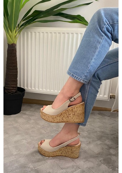 Kadın Fenni 10 cm Dolgu Topuklu Mantar Taban Ayakkabı Krem