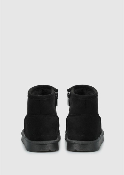 Siyah Kız Çocuk Bot fırsatları