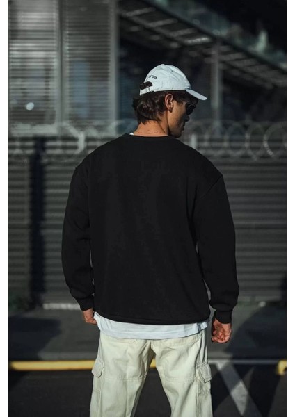 Kışlık Bisiklet Yaka Üç Iplik Basic Sweatshirt - Siyah fiyatları