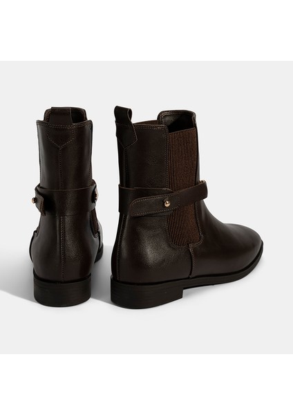 Kadın Kahve Metal Toka Aksesuarlı Bot