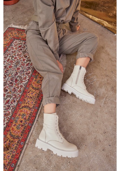 Madonna Ekru Renkli Hakiki Deri Kadın Postal