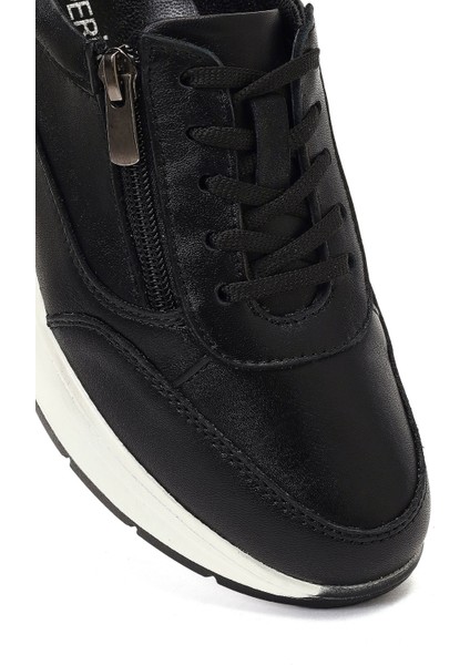 Kadın Siyah Bağcıklı Kalın Tabanlı Deri Sneaker 25AFD501718