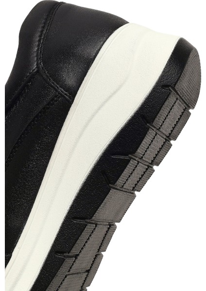 Kadın Siyah Bağcıklı Kalın Tabanlı Deri Sneaker 25AFD501718