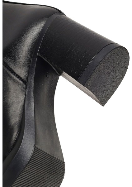 Kadın Siyah Kalın Topuklu Deri Chelsea Bot 25WFD184518