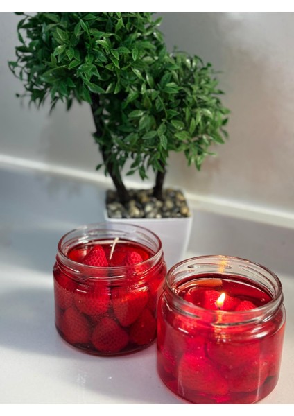 🍓 Çilek Kokulu Dekoratif Mum – El Yapımı