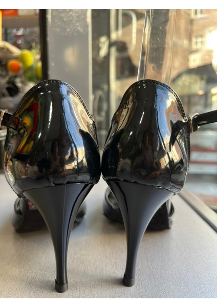 Geceye Dokunan Işık: Siyah Rugan T Model Topuklu 8,5 cm 13 Pont Tango-Dans ve Salon Ayakkabısı indirimleri