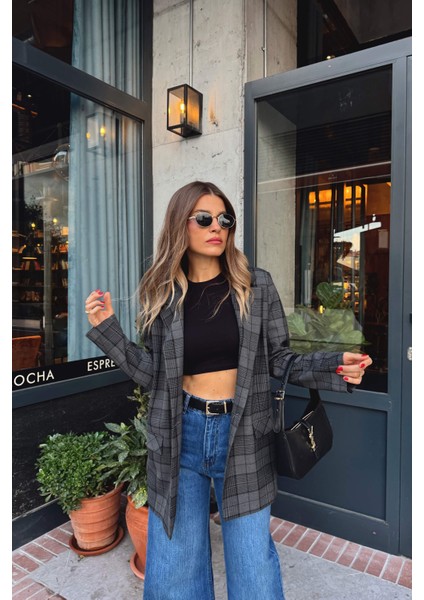 Gri Siyah Ekoseli Astarlı Ceket fırsatları