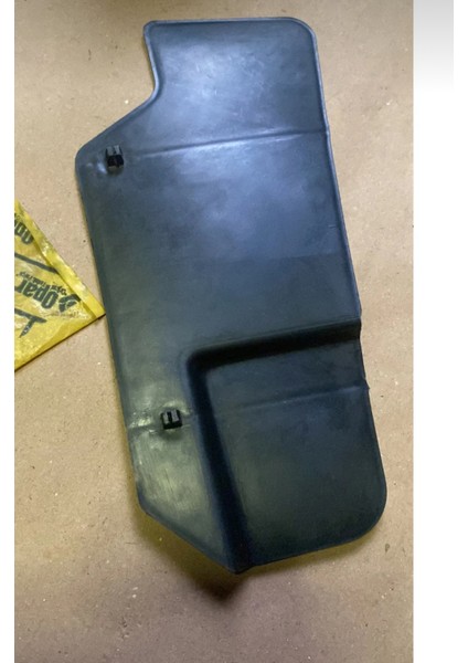 Tofaş Doğan Kartal Şahin Murat 131 Şase Muhafaza Plastiği Motor Şase Radyatör Yan Toz Bakalit Sağ