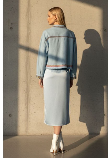 Kadın Açık Mavi Nakışlı Işlemeli Uzun Kollu Düğmeli Oversize Kot-Denim Jean Ceket - Kadın Ceket