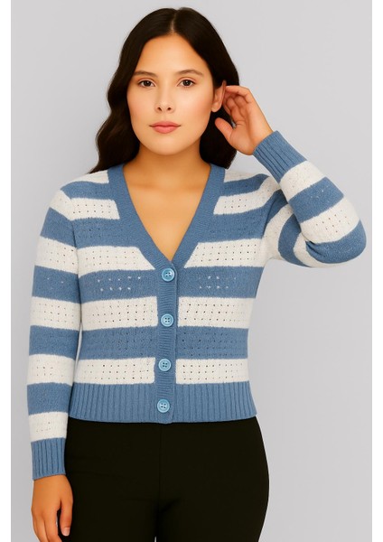 Kadın Önü Düğmeli ve Çift Renkli Triko Hırka fırsatları