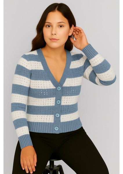 Kadın Önü Düğmeli ve Çift Renkli Triko Hırka indirimleri