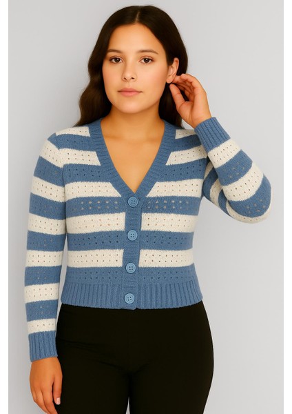 Kadın Önü Düğmeli ve Çift Renkli Triko Hırka