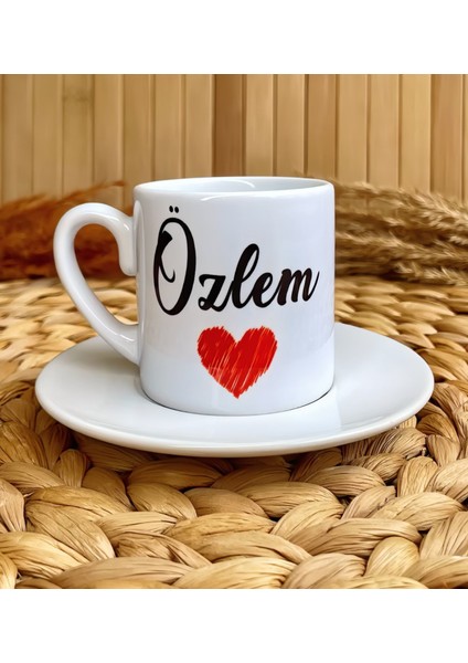 Kırmızı Kalp Figürlü Kişiye Özel İsimli Türk Kahvesi Fincanı – Porselen 90 ml