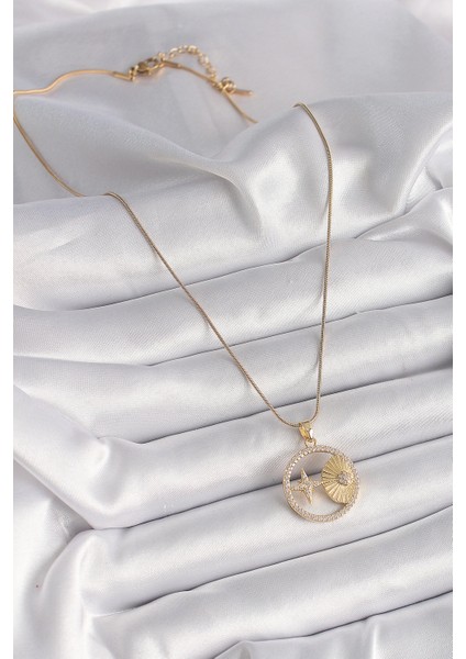 Bfs 316L Çelik Gold Renk Zincir Zirkon Taşlı Yıldız Işleme Madalyon Model Kadın Kolye fiyatları