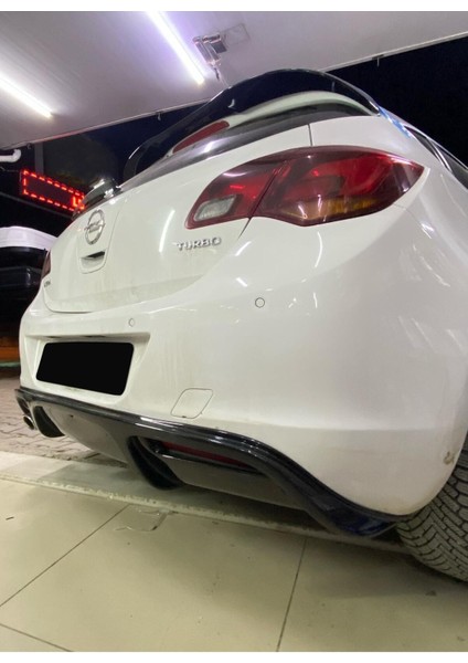 Opel Astra J Hb Irmscher Difüzör Plastik 2009-2012 Uyumlu Parlak Siyah fırsatları