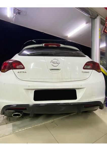 Opel Astra J Hb Irmscher Difüzör Plastik 2009-2012 Uyumlu Parlak Siyah