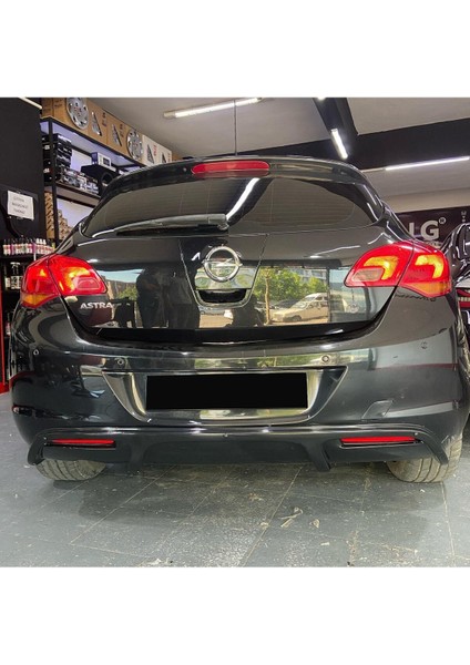 Opel Astra J Hb Irmscher Difüzör Plastik 2009-2012 Uyumlu Parlak Siyah