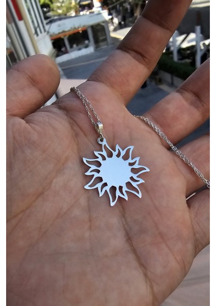 925 Ayar Gümüş Güneş Figürlü Kolye