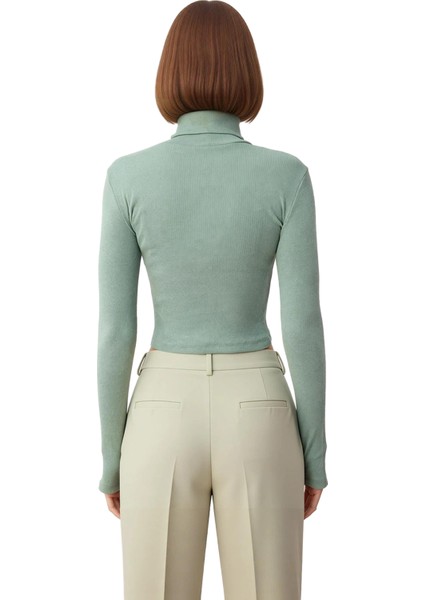 Kadın Fitted Balıkçı Yaka Uzun Kollu Crop Örme Bluz Cool & Comfort Persona Kış Sezonu Için Ideal fırsatları