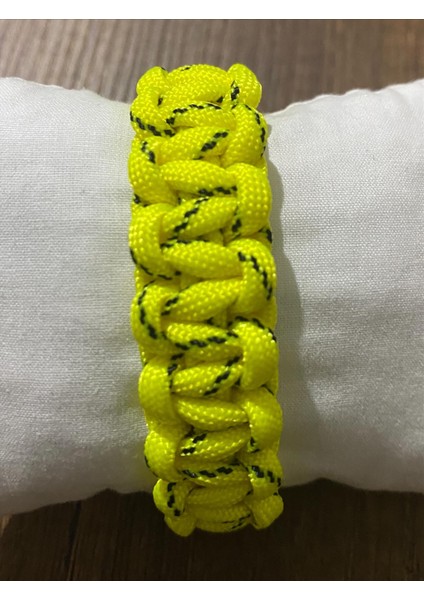 Sarı Üstü Siyah Noktalı Paracord Bileklik modelleri