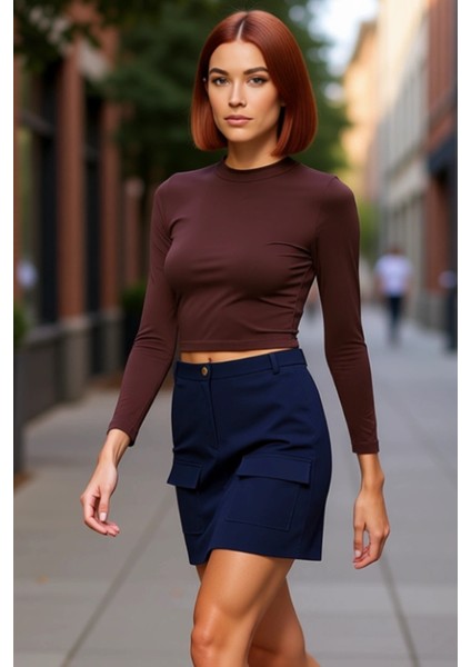 Kadın Moda Şık Crop Dik Yaka Slim Kalıp Örme Kolu Büzgü Detaylı Fitted Vücuda Oturan Esnek Bluz fırsatları