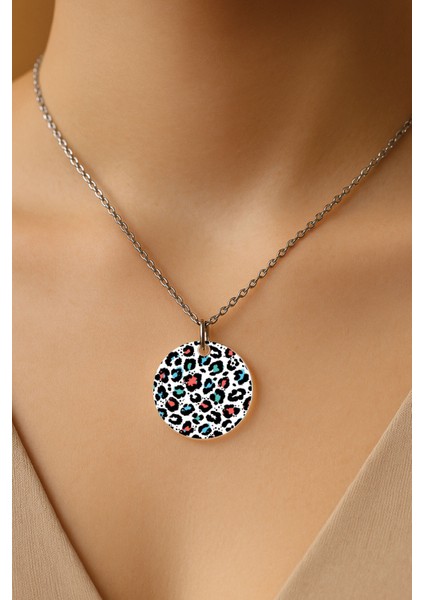 Şeffaf Sert Akrilik Kolye Ucu ve Üzeri Zincirli Desenli Kolye Leoparcolor