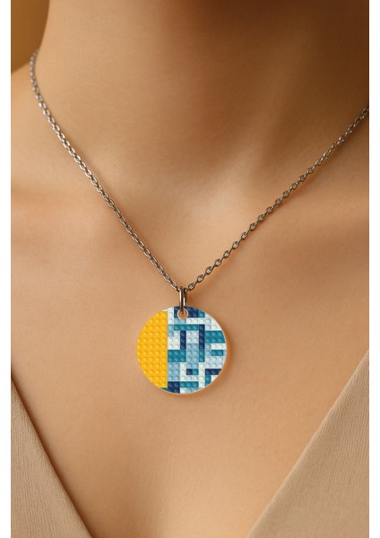 Şeffaf Sert Akrilik Kolye Ucu ve Üzeri Zincirli Desenli Kolye Carma Game