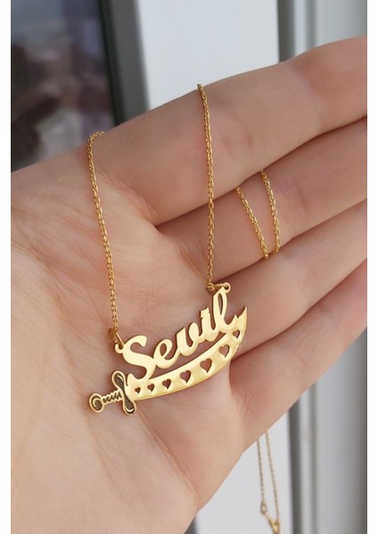 925 Ayar Gümüş 24 Ayar Altın Kaplama Isimli Kalpli Kılıç Kolye