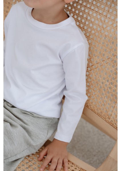 Uzun Kollu ve Pamuklu Beyaz Tişört Erkek Çocuk modelleri