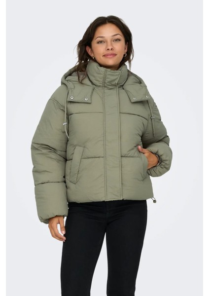 Kadın Kapüşonlu Çift Cepli Şişme Mont 15322013 Yeşil fiyatları