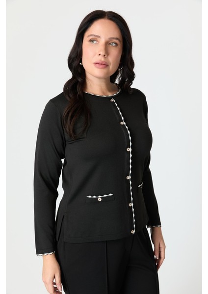 Büyük Beden Düğme Detaylı Triko Kazak-Siyah fırsatları